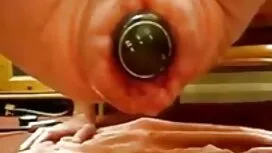 Un uomo che porno am ...