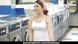 Ragazze sperma sesso ...