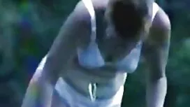 Lui, una giovane cam ...