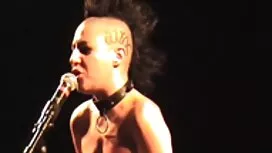 Porno: due troie cas ...