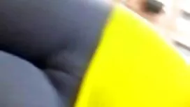 Un gruppo di uomo fo ...