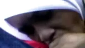 Questa ragazza viene ...