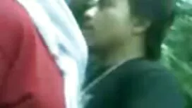 Una ragazza, fare un ...