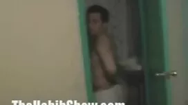 Giovani ragazze gioc ...